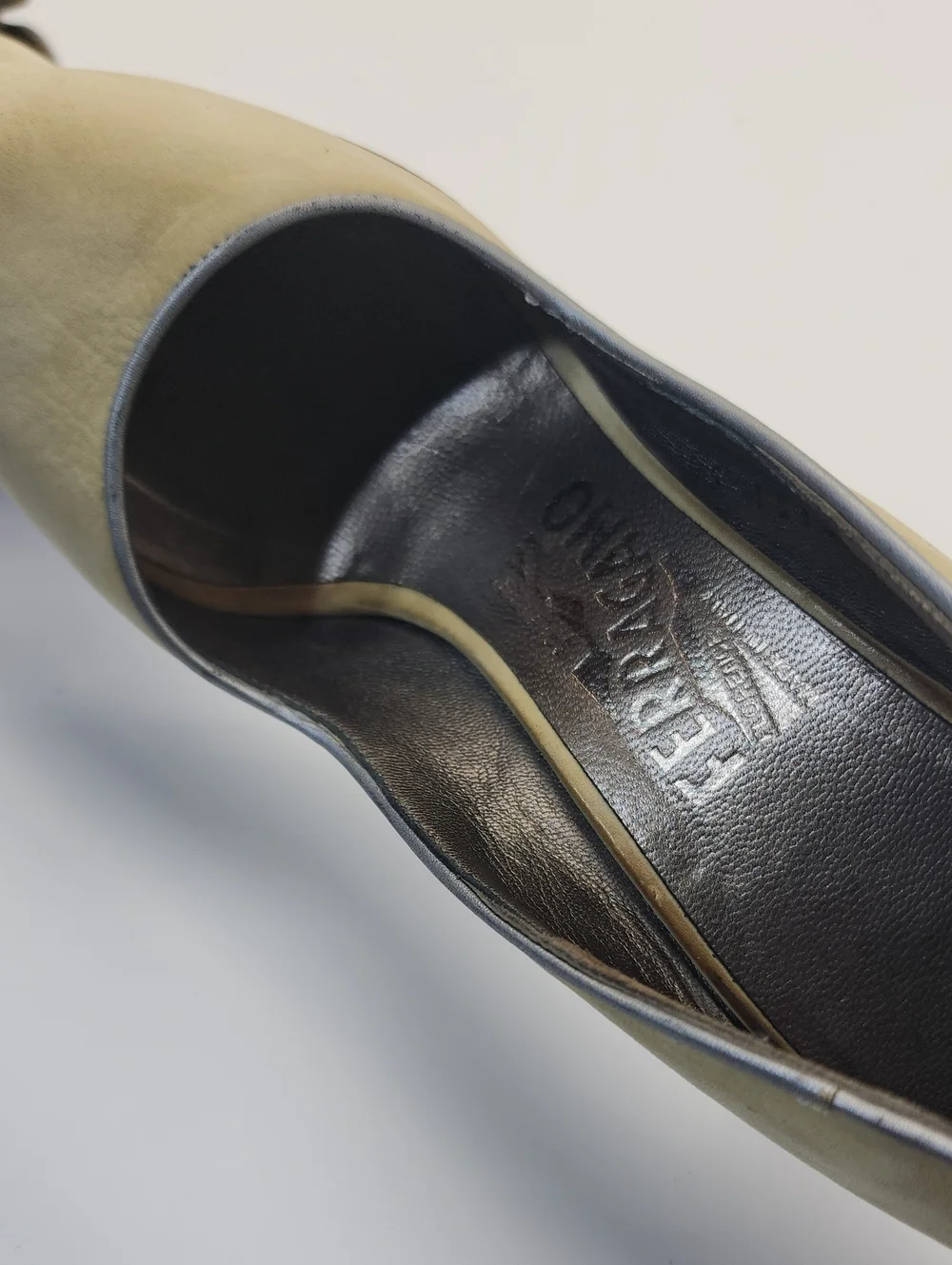 Salvatore Ferragamo add classic